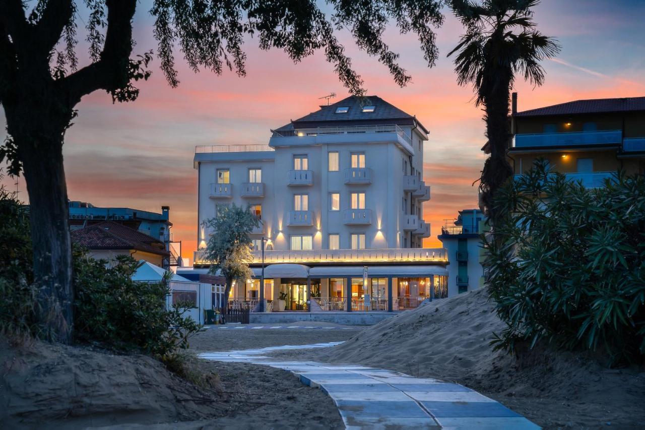 Hotel Delfino Caorle Eksteriør bilde