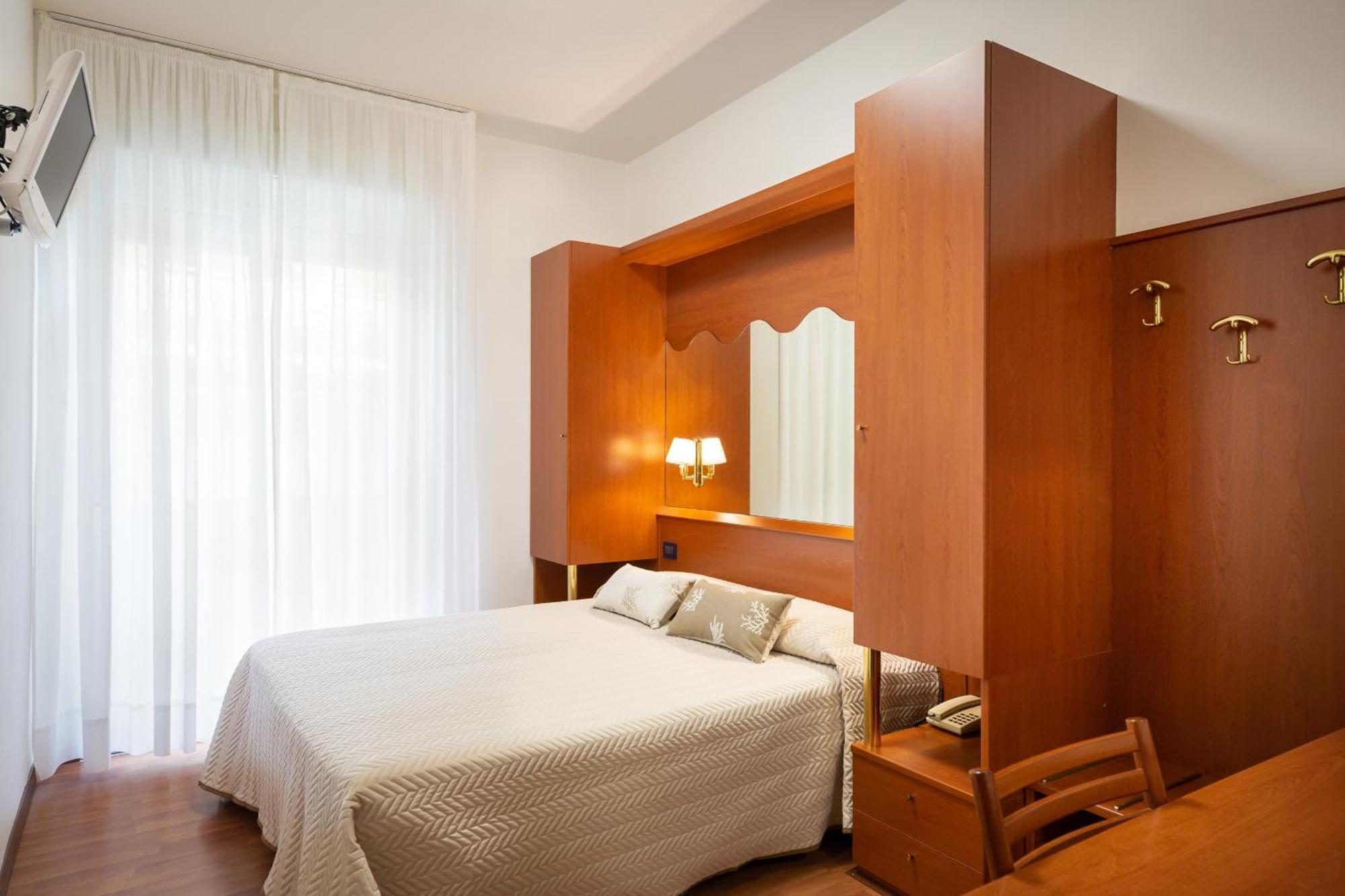 Hotel Delfino Caorle Eksteriør bilde