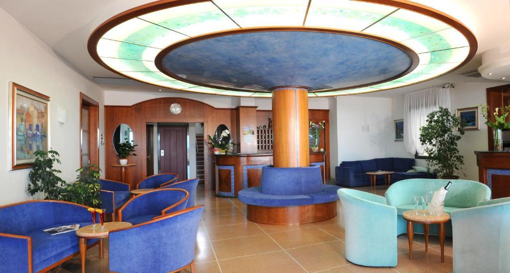 Hotel Delfino Caorle Eksteriør bilde