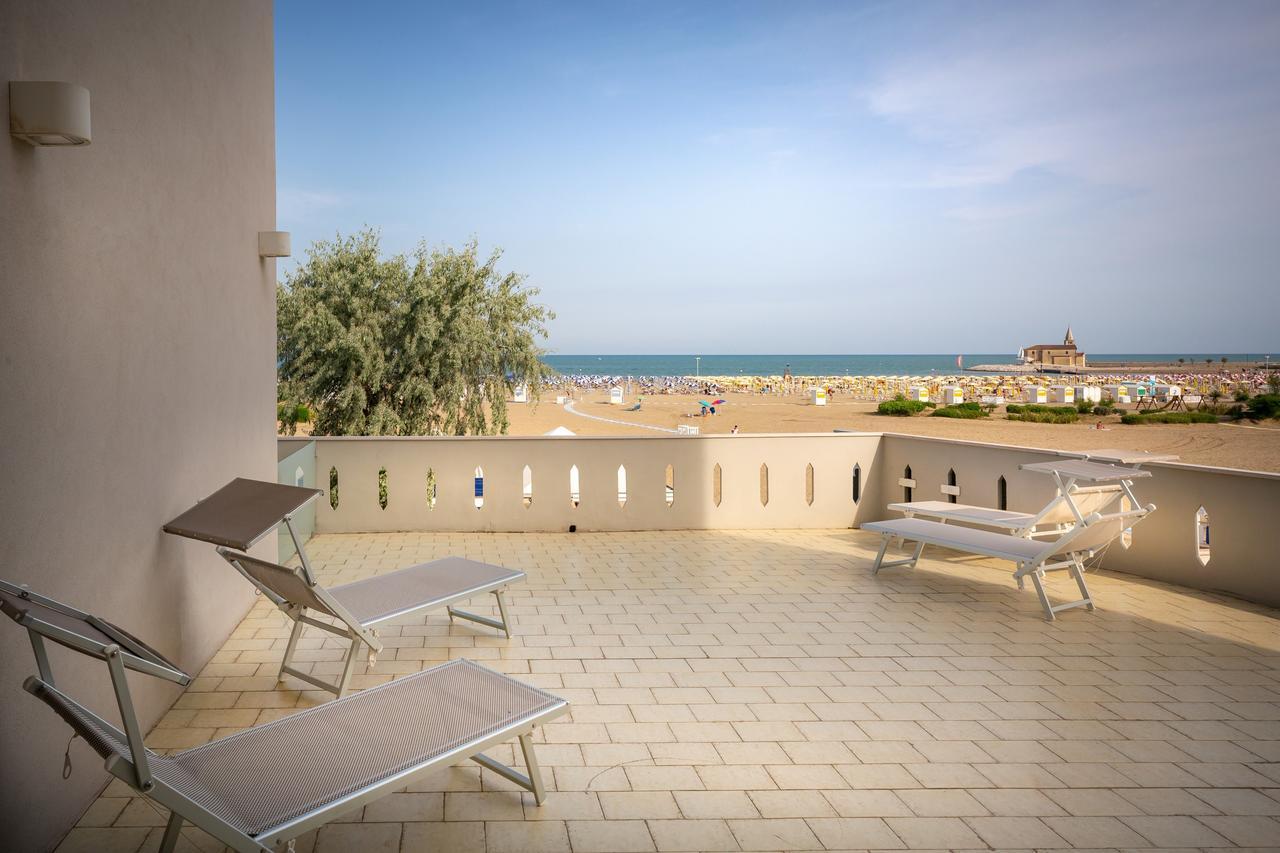 Hotel Delfino Caorle Eksteriør bilde