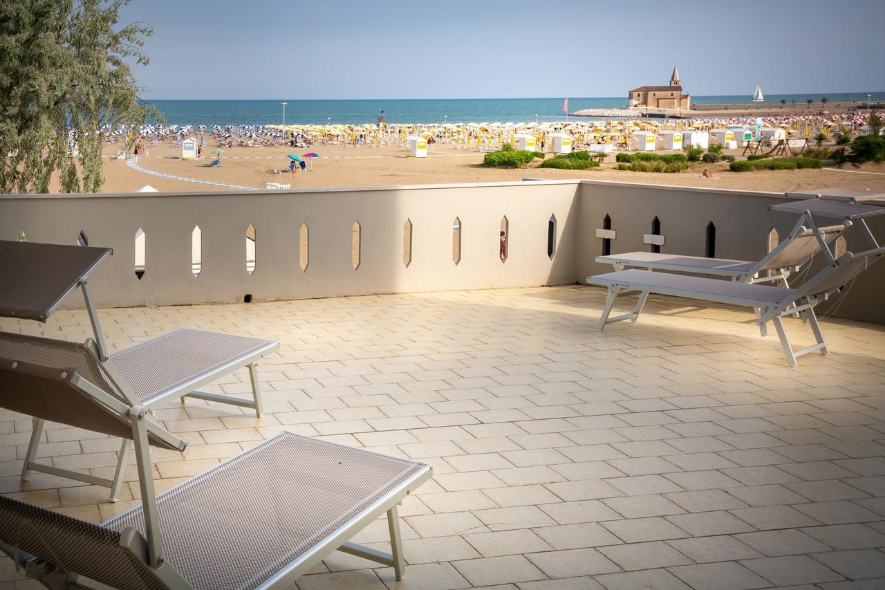 Hotel Delfino Caorle Eksteriør bilde