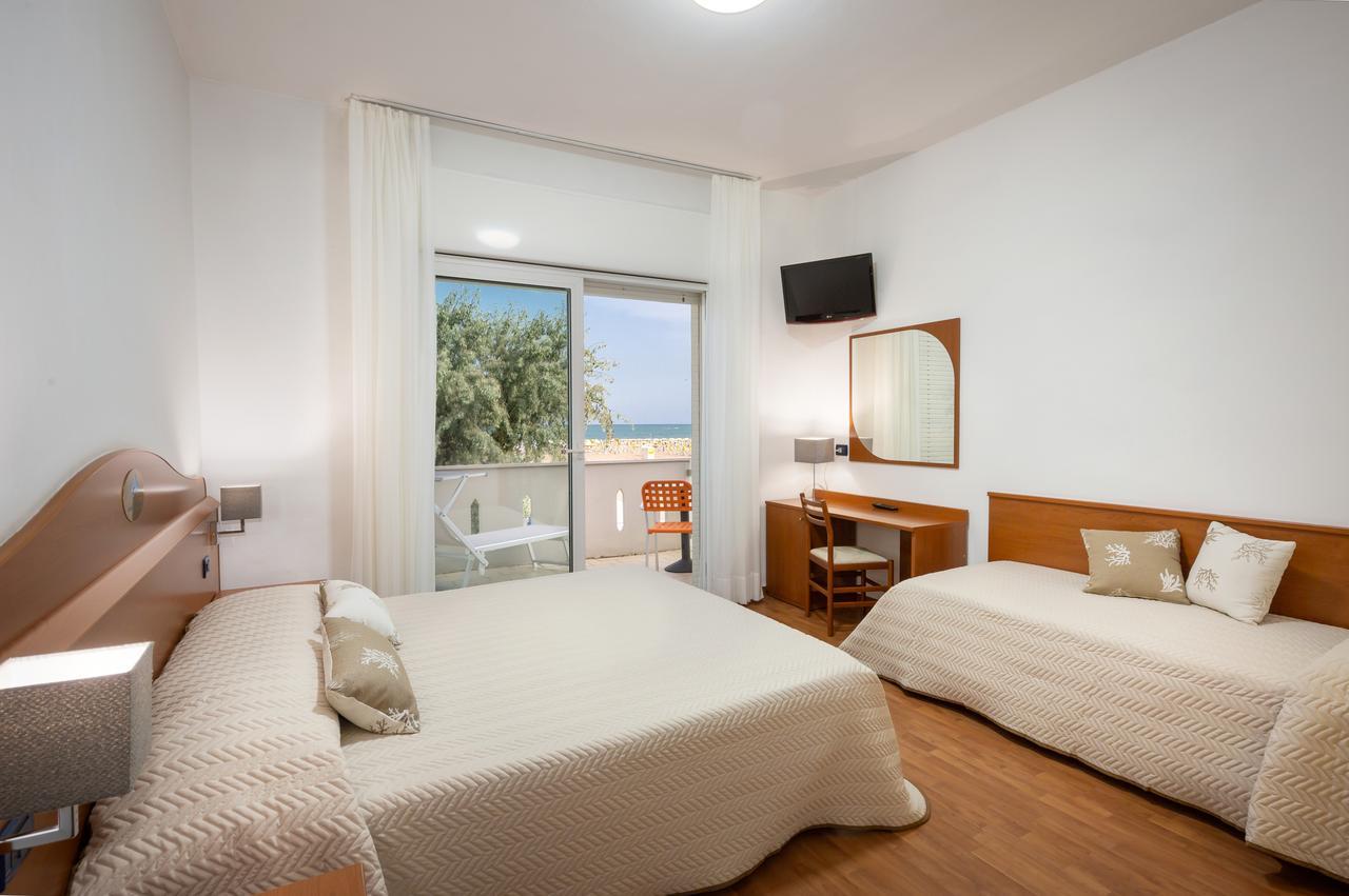Hotel Delfino Caorle Eksteriør bilde